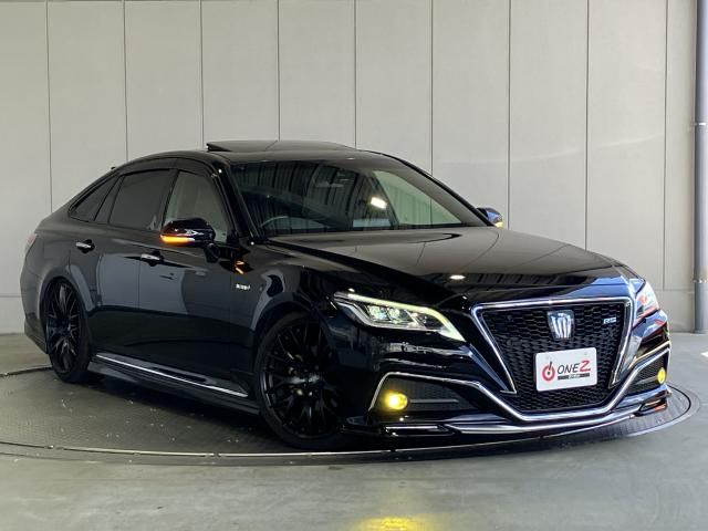 TOYOTA / CROWN sedan hybrid