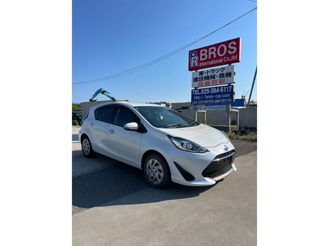 TOYOTA / AQUA