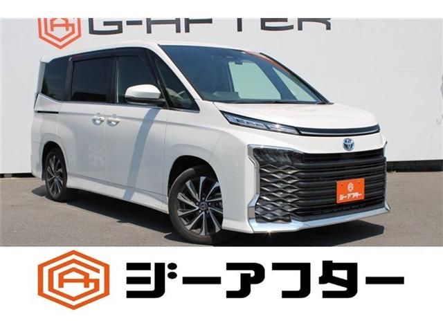 TOYOTA / VOXY HYBRID