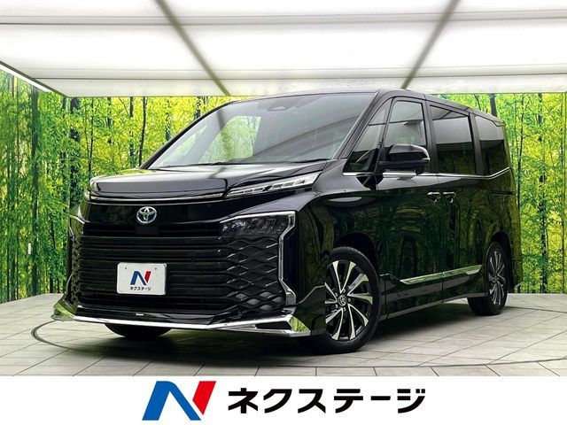 TOYOTA / VOXY HYBRID