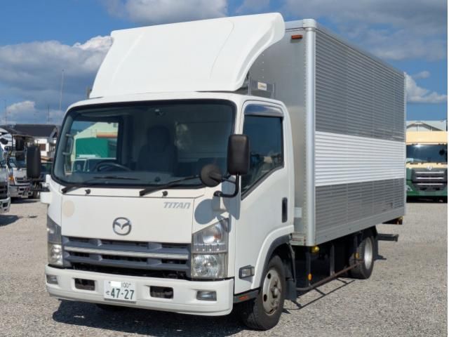 MAZDA / TITAN