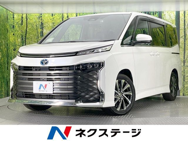 TOYOTA / VOXY HYBRID