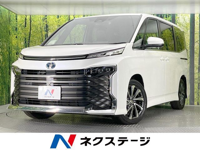 TOYOTA / VOXY HYBRID