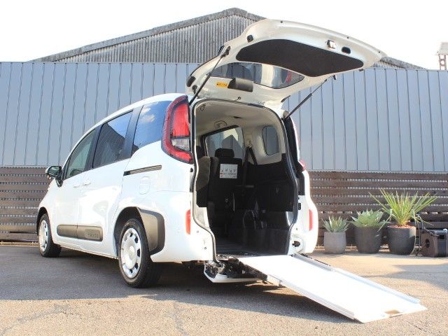 TOYOTA / SIENTA