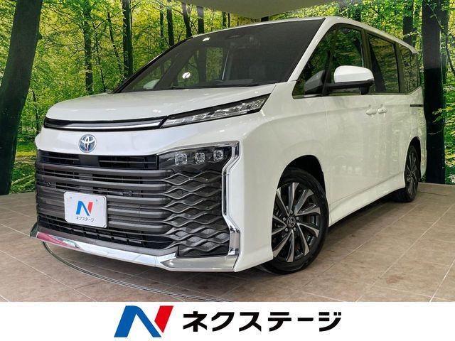 TOYOTA / VOXY HYBRID
