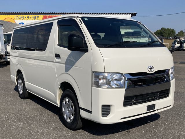 TOYOTA / HIACE van 4WD