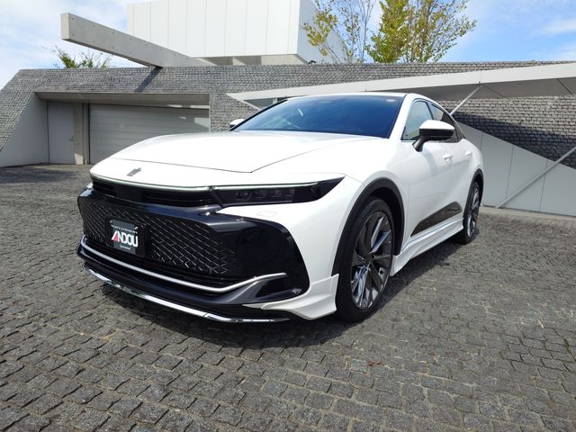 TOYOTA / CROWN CROSSOVER