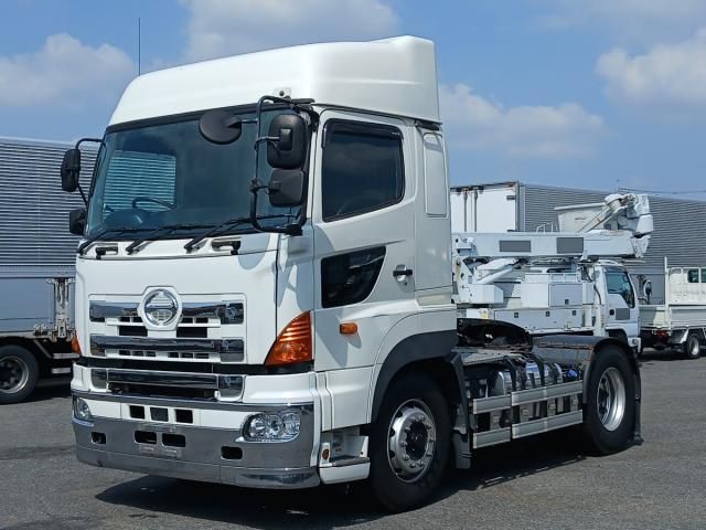 Japanese used car Ref# 1677580 HINO / PROFIA