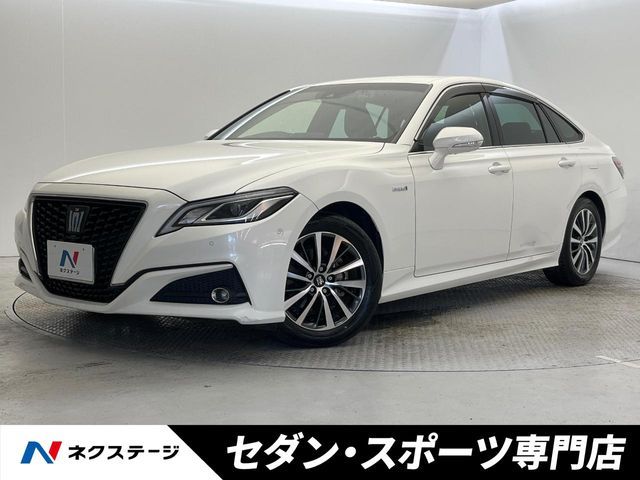 TOYOTA / CROWN sedan hybrid