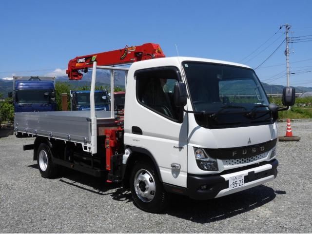Japanese used car Ref# 1678593 MITSUBISHI / CANTER