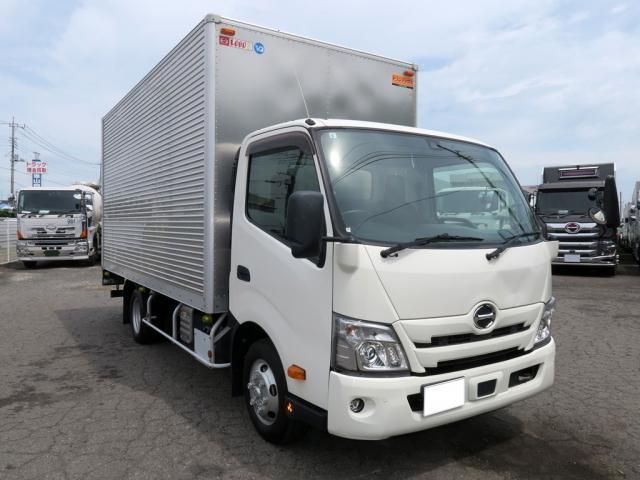 Japanese used car Ref# 1679885 HINO / DUTRO