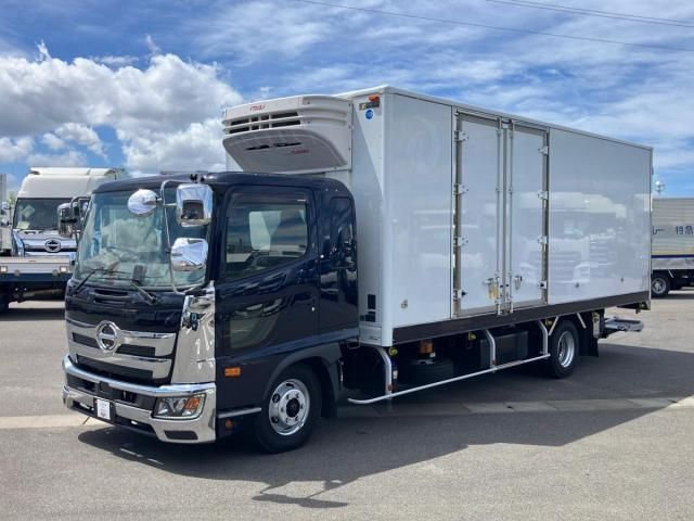 Japanese used car Ref# 1679886 HINO / RANGER