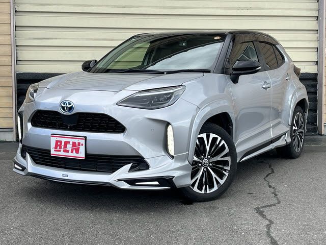 TOYOTA / YARIS CROSS HYBRID
