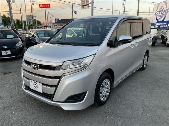 TOYOTA / NOAH