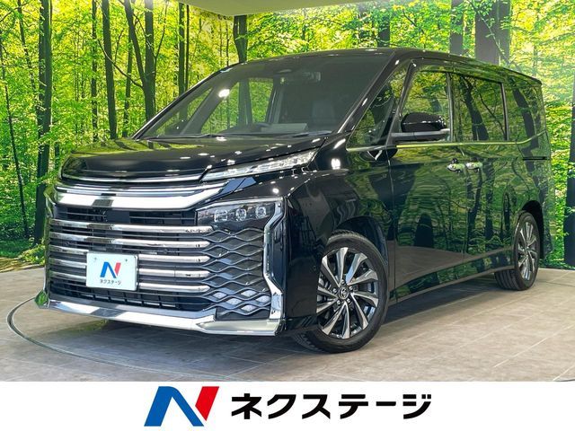 TOYOTA / VOXY HYBRID
