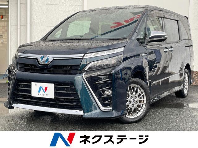 TOYOTA / VOXY HYBRID