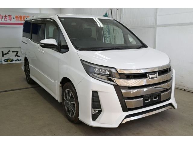 TOYOTA / NOAH 4WD