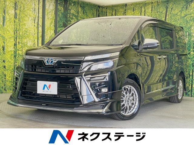 TOYOTA / VOXY HYBRID
