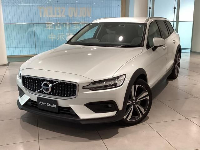 VOLVO / VOLVO V60 CROSS COUNTRY