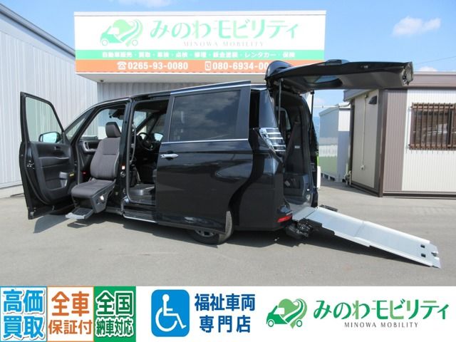 TOYOTA / VOXY