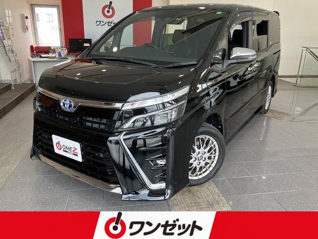 TOYOTA / VOXY HYBRID