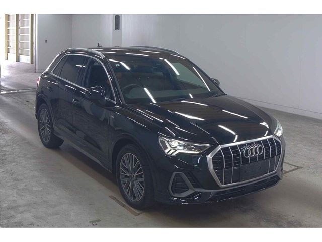 AUDI / AUDI Q3