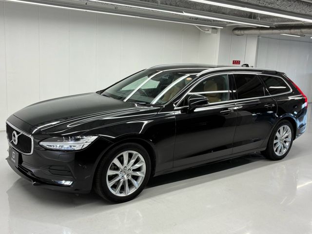 VOLVO / VOLVO V90