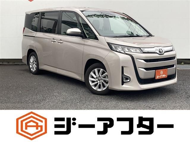 TOYOTA / NOAH