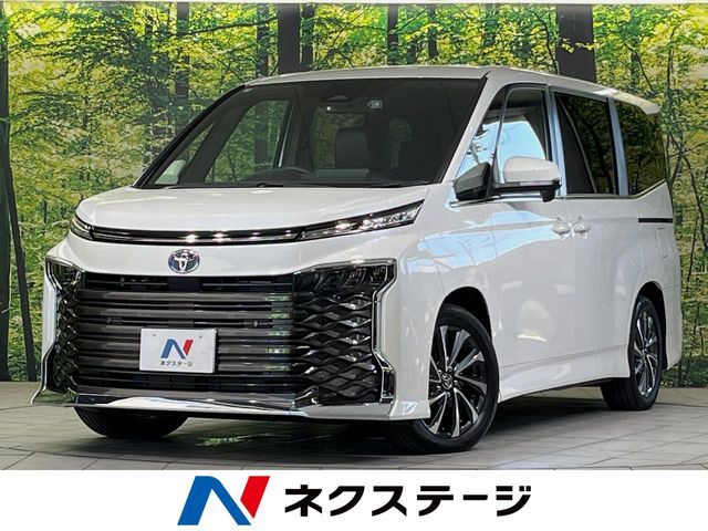 TOYOTA / VOXY HYBRID