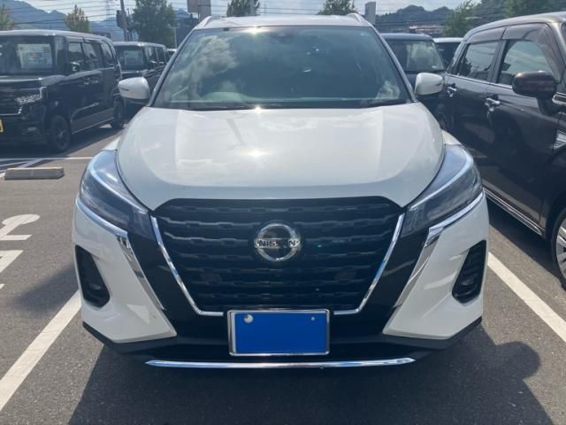 NISSAN / KICKS