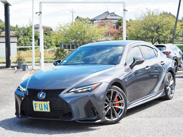 TOYOTA / LEXUS IS300h