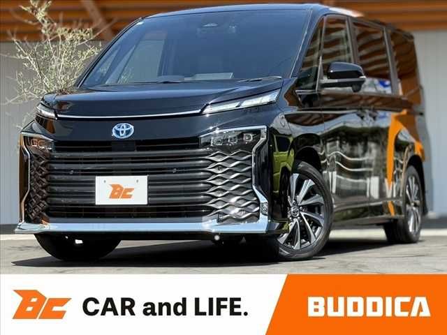 TOYOTA / VOXY HYBRID