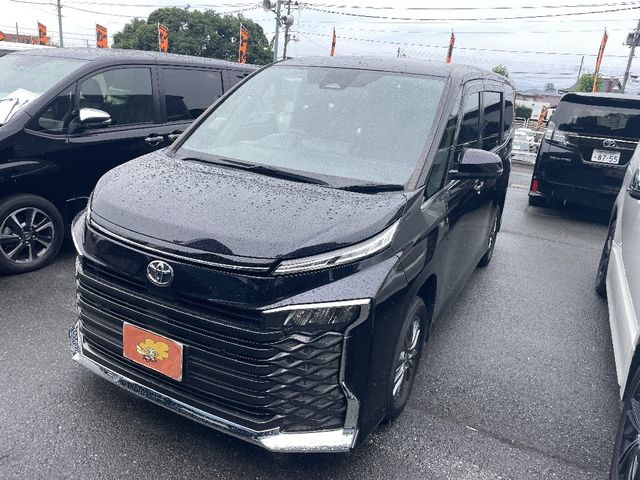 TOYOTA / VOXY 4WD