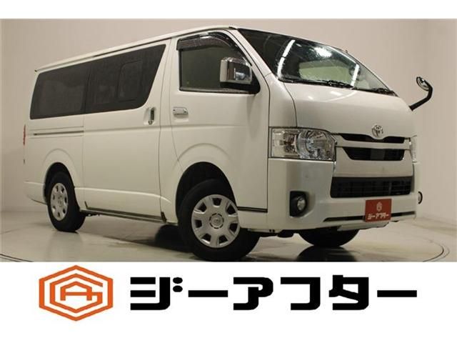 TOYOTA / HIACE van 4WD