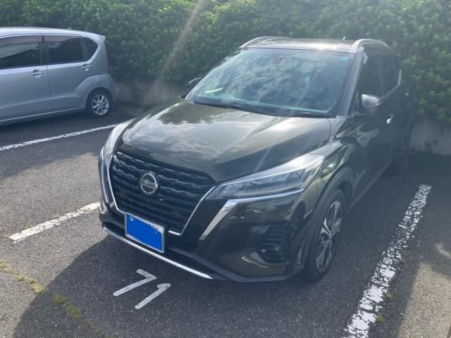 NISSAN / KICKS