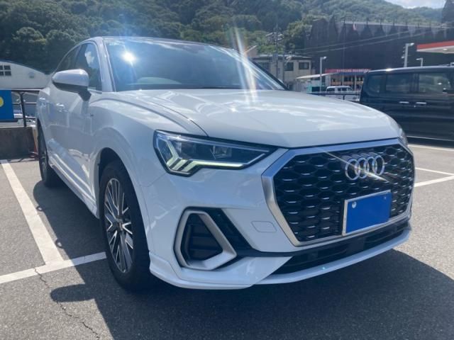 AUDI / AUDI Q3 SPORTBACK