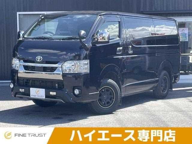 TOYOTA / HIACE van 4WD