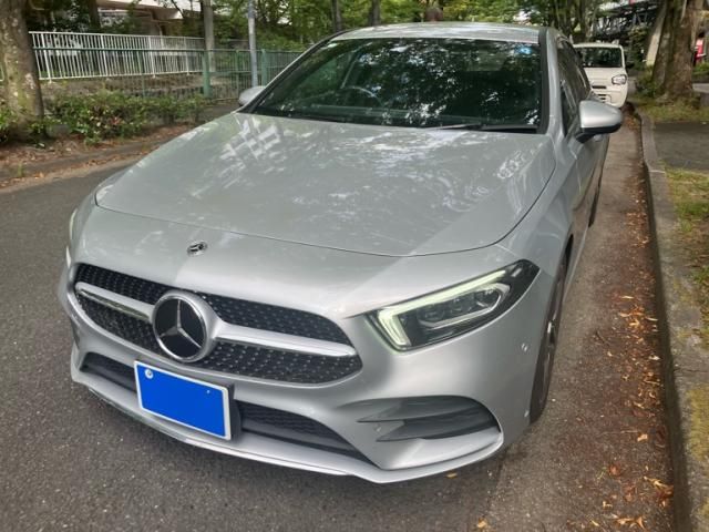 MERCEDES BENZ / MERCEDES BENZ A class sedan