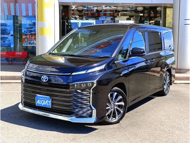 TOYOTA / VOXY HYBRID