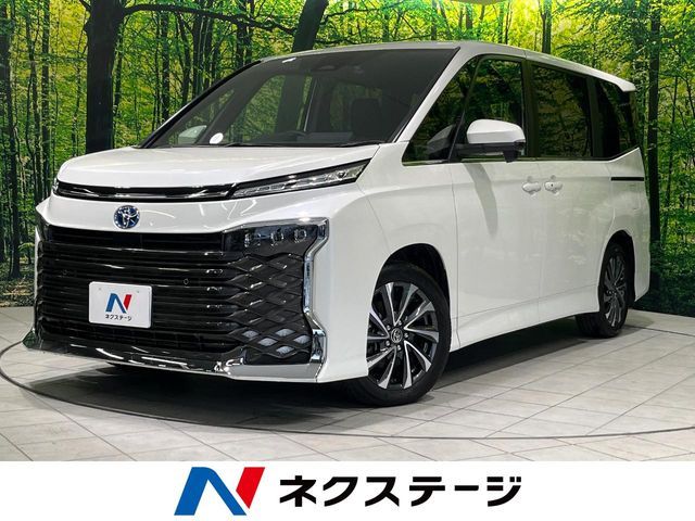 TOYOTA / VOXY HYBRID
