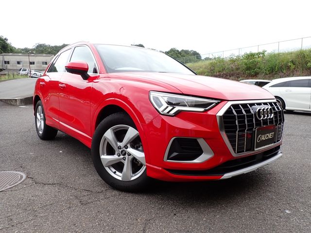 AUDI / AUDI Q3