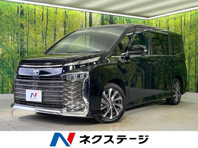 TOYOTA / VOXY HYBRID