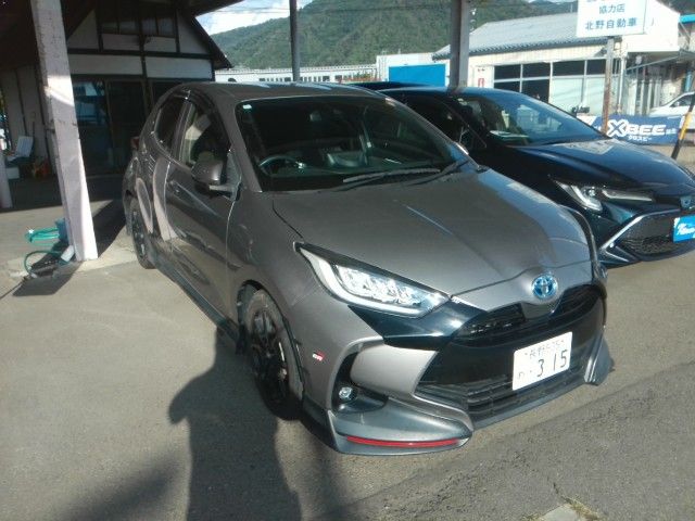 TOYOTA / YARIS HYBRID