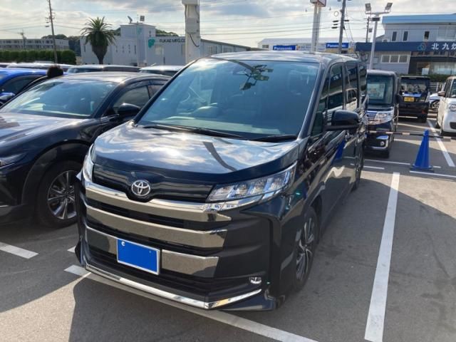 TOYOTA / NOAH