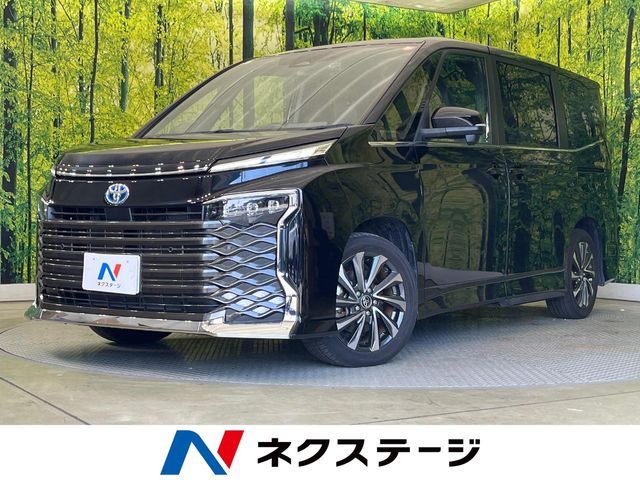 TOYOTA / VOXY HYBRID