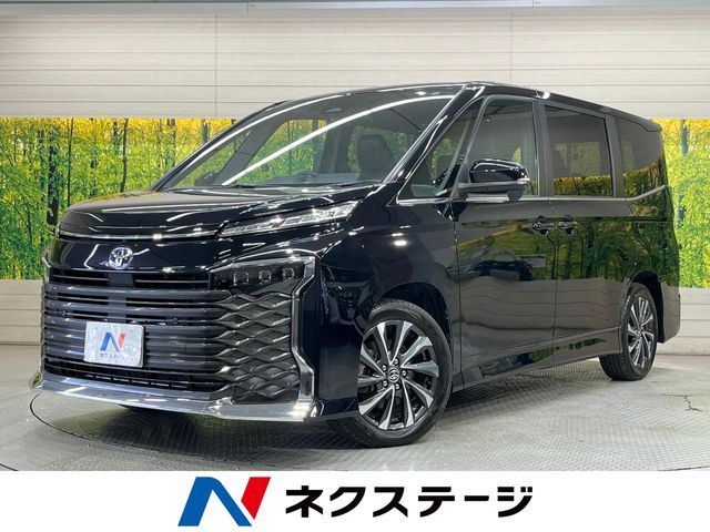 TOYOTA / VOXY HYBRID