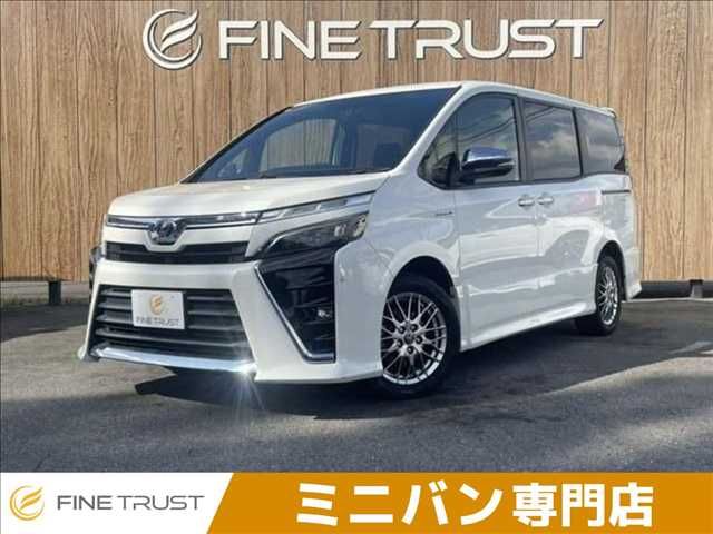 TOYOTA / VOXY HYBRID