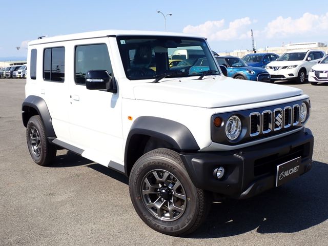 SUZUKI / JIMNY NOMADE