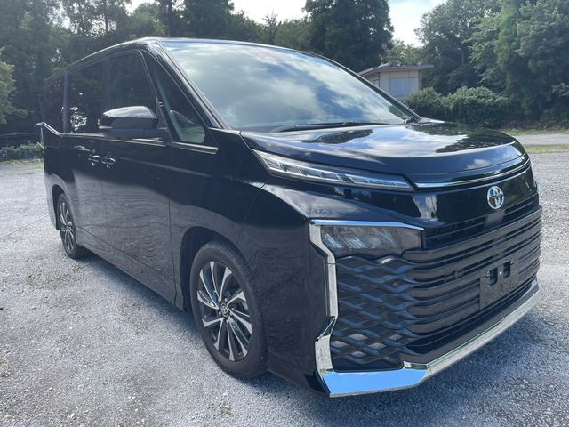 TOYOTA / VOXY