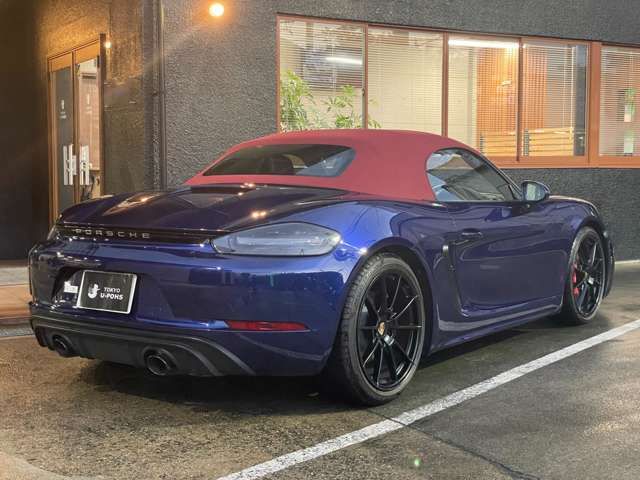 PORSCHE 718BOXSTER